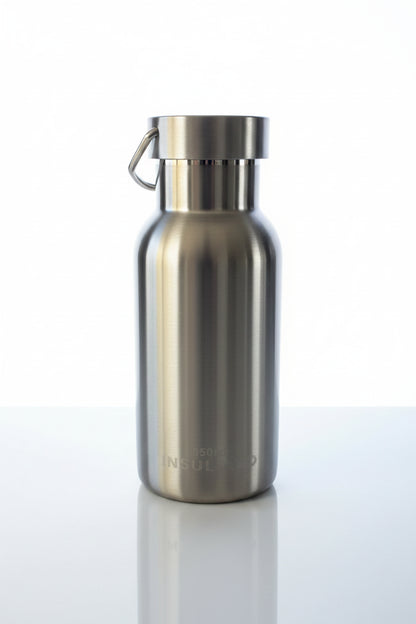 Close-up of the 7cm diameter 350ml insulated bottle showing capacity etching.

