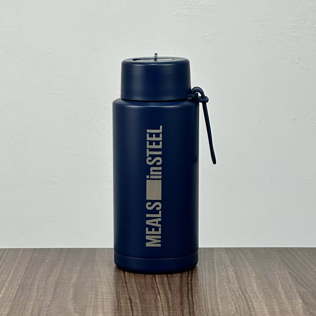 Stainless Steel Insulated Water Sipper Bottle with Straw | 1000ml (34oz) | Stainless Steel Lunchbox NZ | Meals in Steel