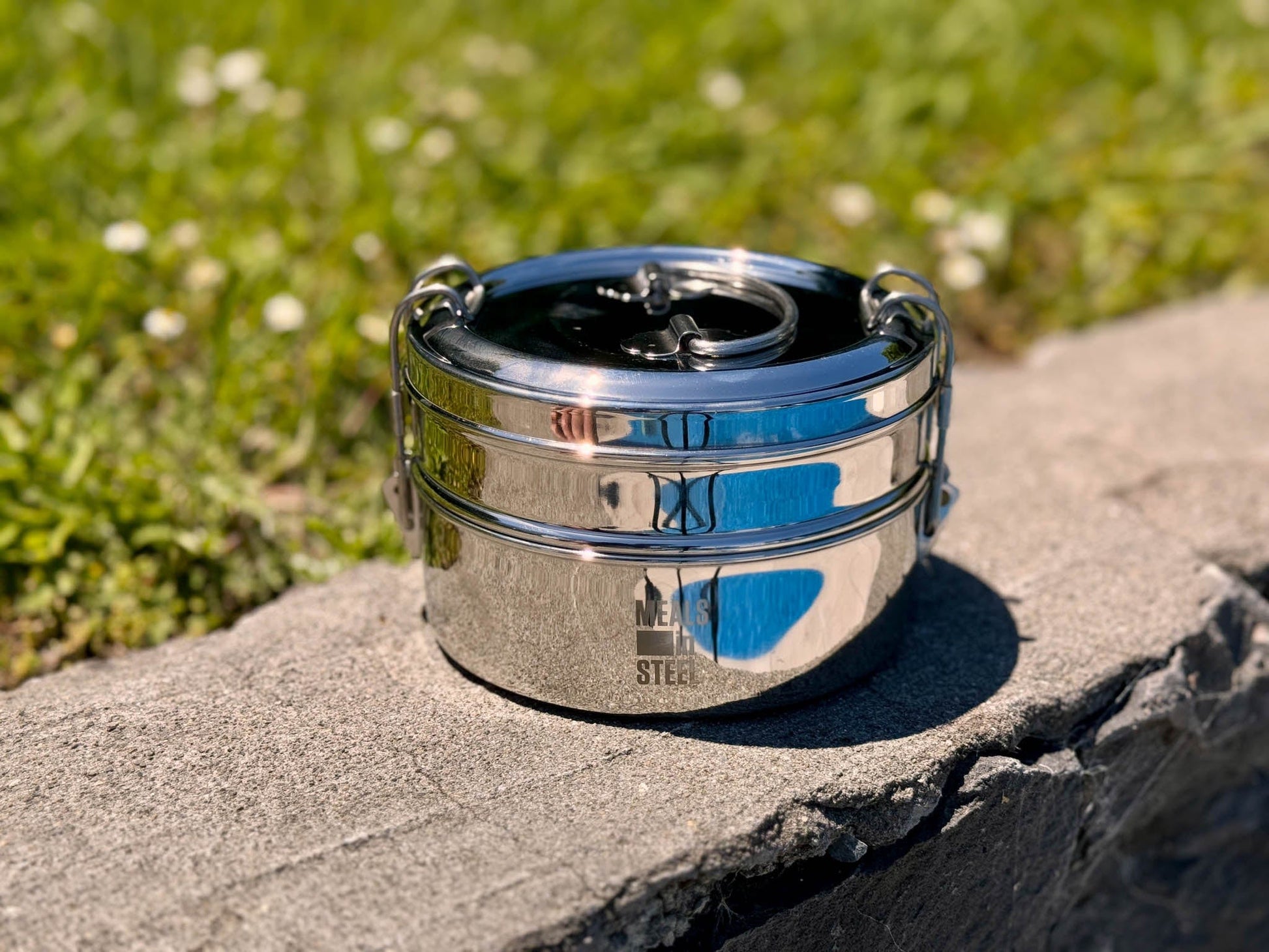Twin Layer Tiffin Round Shape Bento Lunch Box | Stainless Steel | 1500ml - Meals In Steel